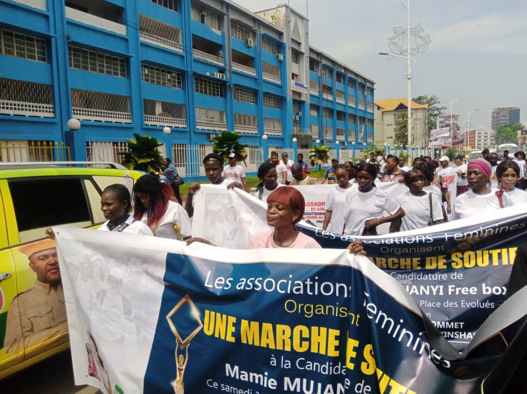 Election Gouverneur Kinshasa : Les associations féminines soutiennent la candidature de Mamie MUJANYI