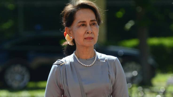 AUNG SAN SUU KYI est sortie de prison : La célèbre opposante Birmane transférée dans une maison pour des soins en raison de la canicule